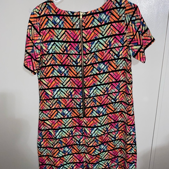 Ladies dress - Picture 2 of 3